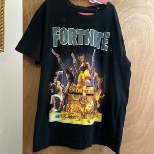 Men’s size L Dark End Size L Fortnite Black Tee Shirt